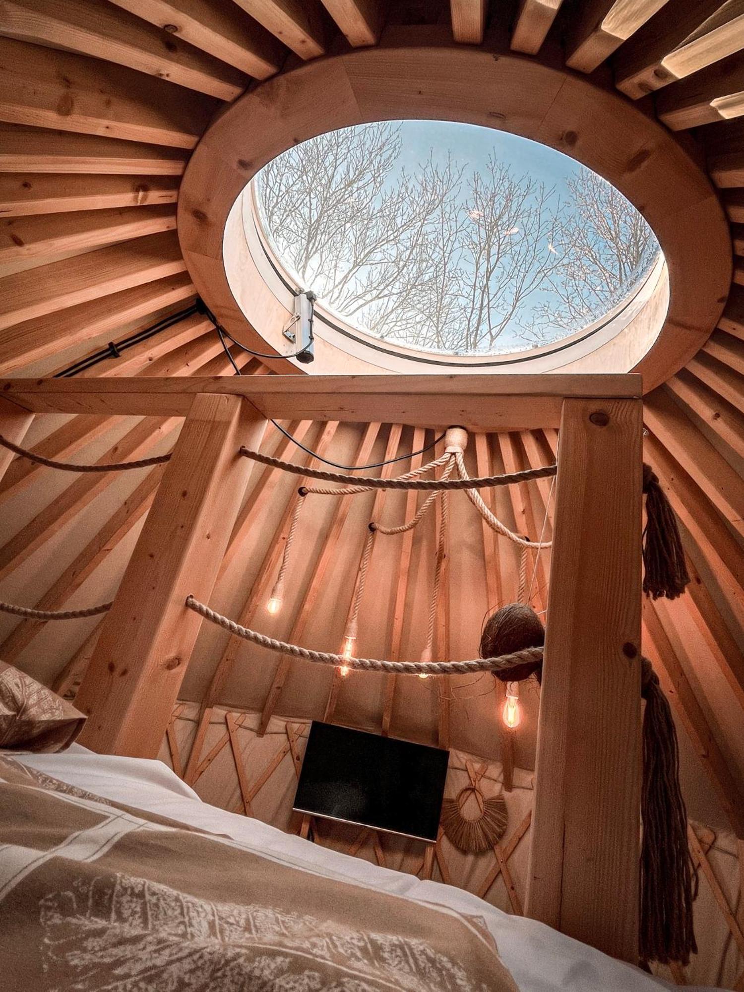 Aloha Glamp - Okragle Domki Przy Rzece - Balia I Sauna - Energylandia Zagornik Ngoại thất bức ảnh