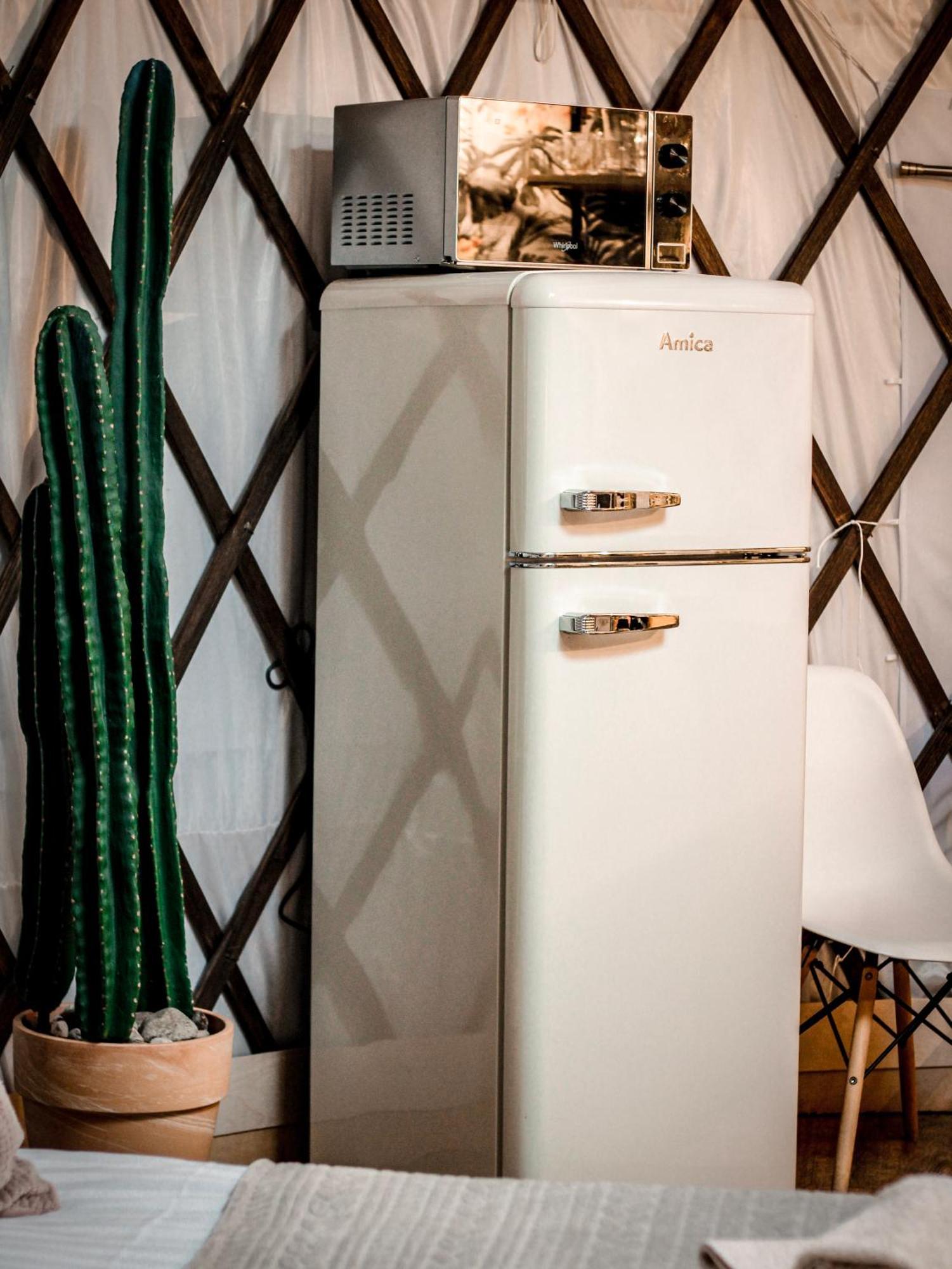 Aloha Glamp - Okragle Domki Przy Rzece - Balia I Sauna - Energylandia Zagornik Phòng bức ảnh