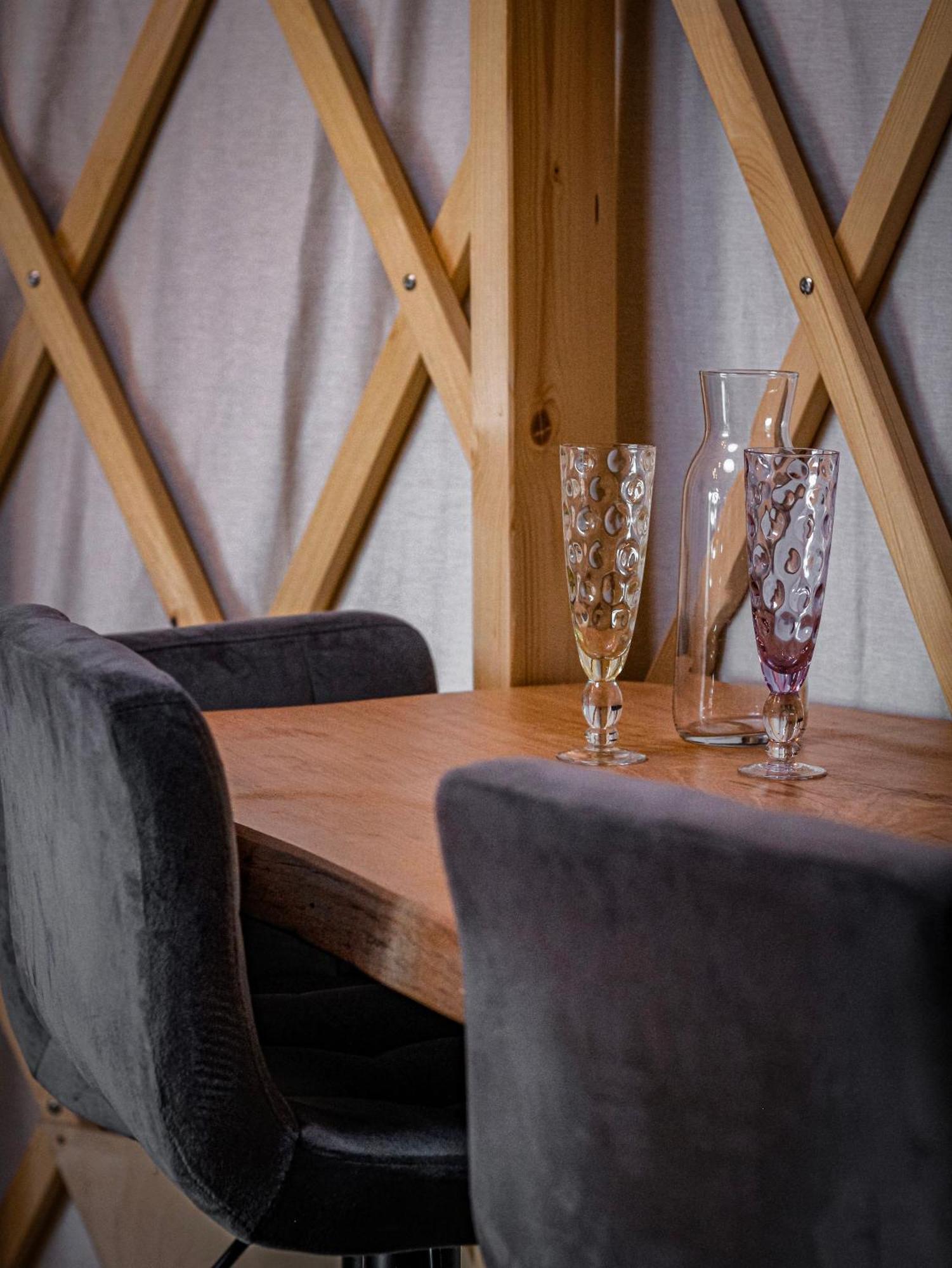 Aloha Glamp - Okragle Domki Przy Rzece - Balia I Sauna - Energylandia Zagornik Phòng bức ảnh