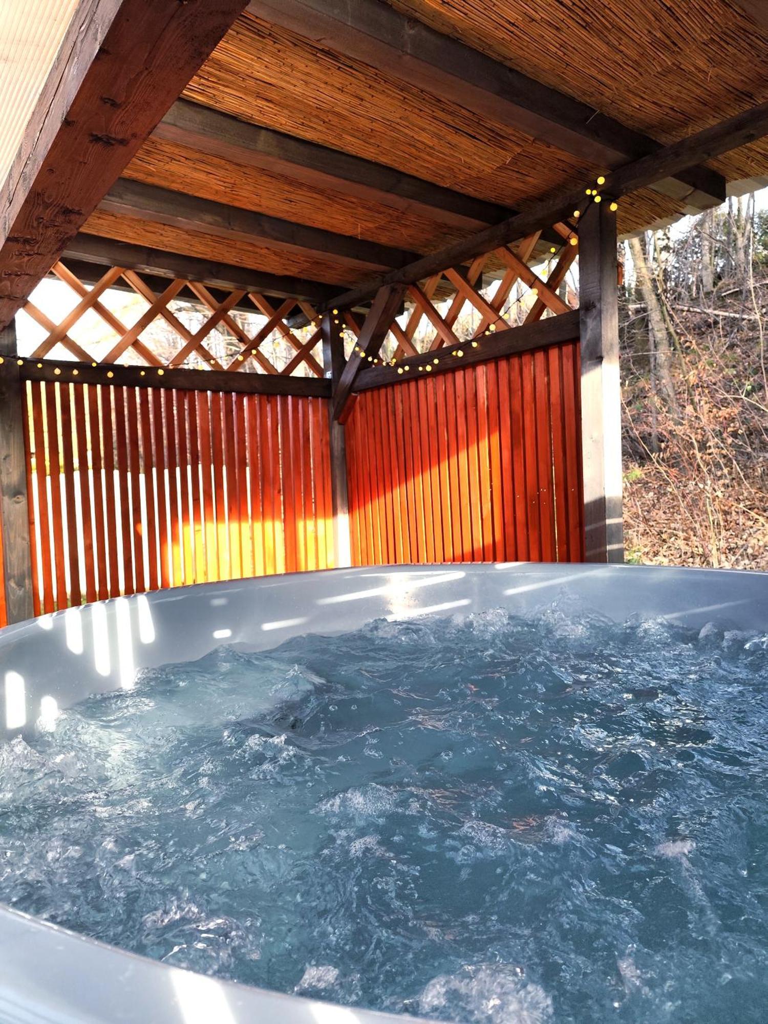 Aloha Glamp - Okragle Domki Przy Rzece - Balia I Sauna - Energylandia Zagornik Ngoại thất bức ảnh