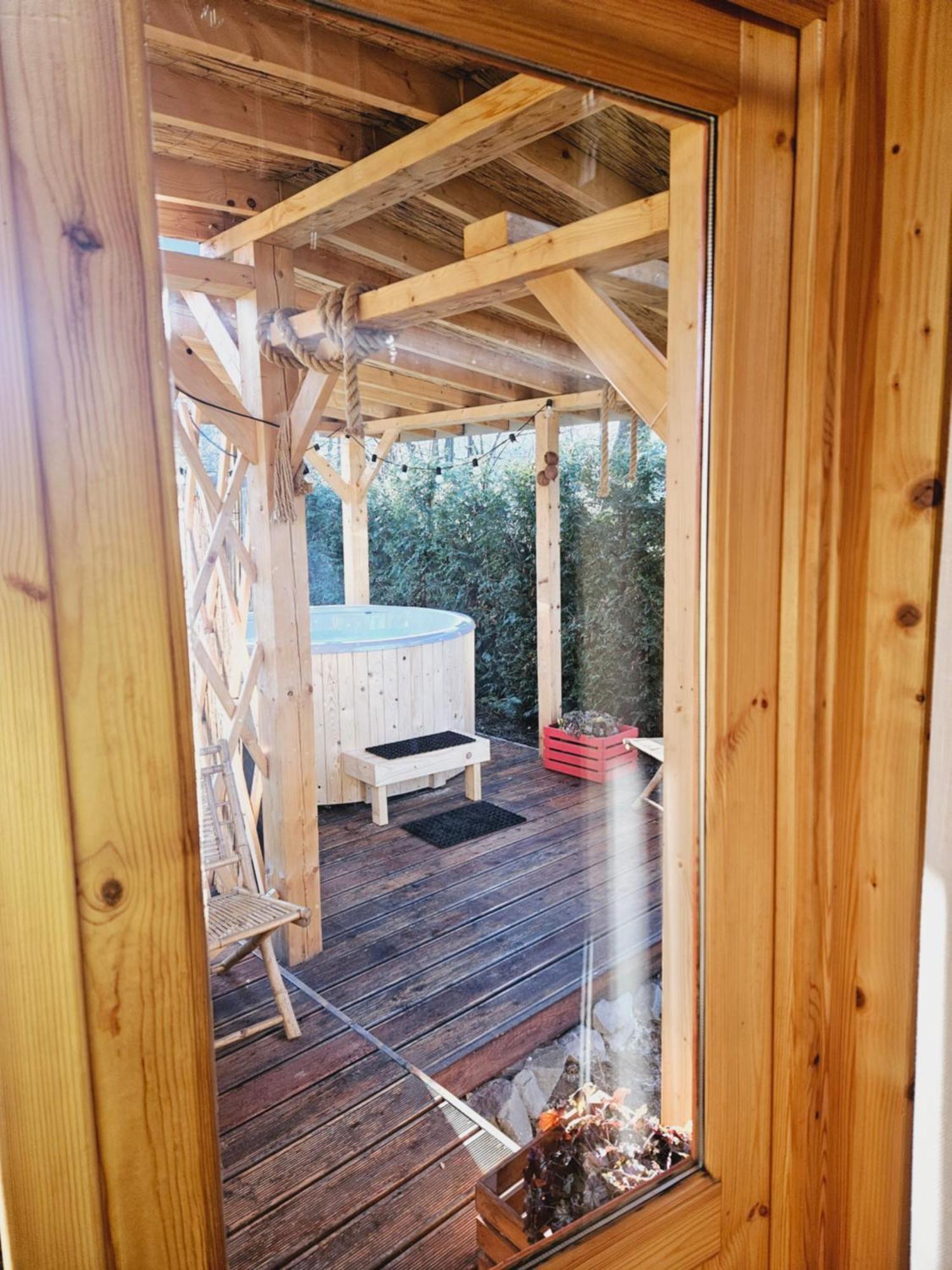 Aloha Glamp - Okragle Domki Przy Rzece - Balia I Sauna - Energylandia Zagornik Ngoại thất bức ảnh