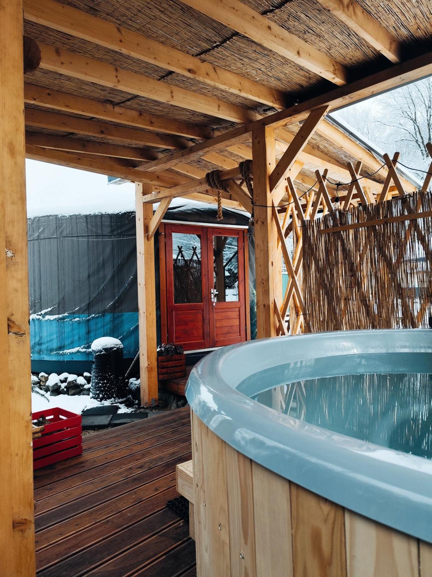 Aloha Glamp - Okragle Domki Przy Rzece - Balia I Sauna - Energylandia Zagornik Ngoại thất bức ảnh